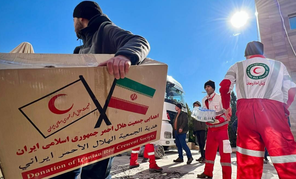 ارسال اقلام امدادی هلال‌احمر ایران برای کمک به زلزله‌زدگان افغانستان