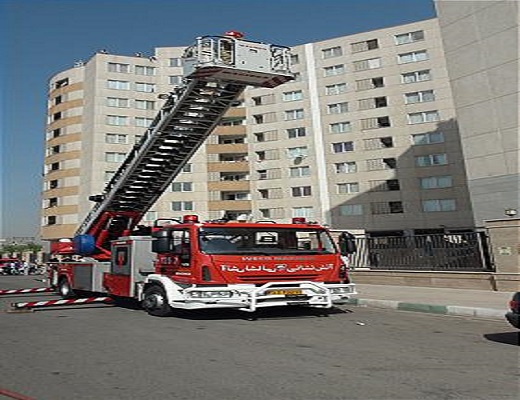 برگزاری مانور بزرگ آتش نشانان منطقه 4 عملیات در مجتمع مسکونی بهارستان