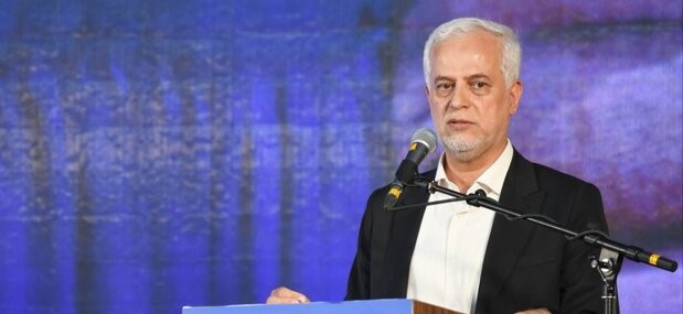 ربات پهپاد آتش‌نشان در اصفهان برای اطفای حریق