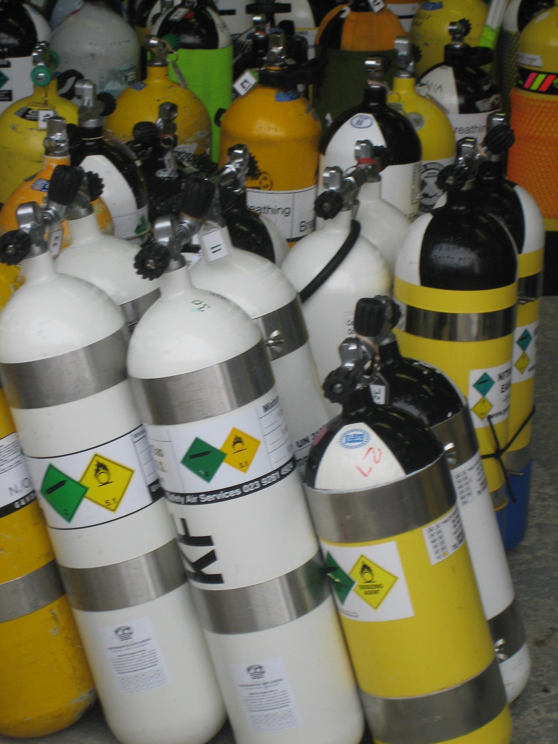 Diving_cylinders