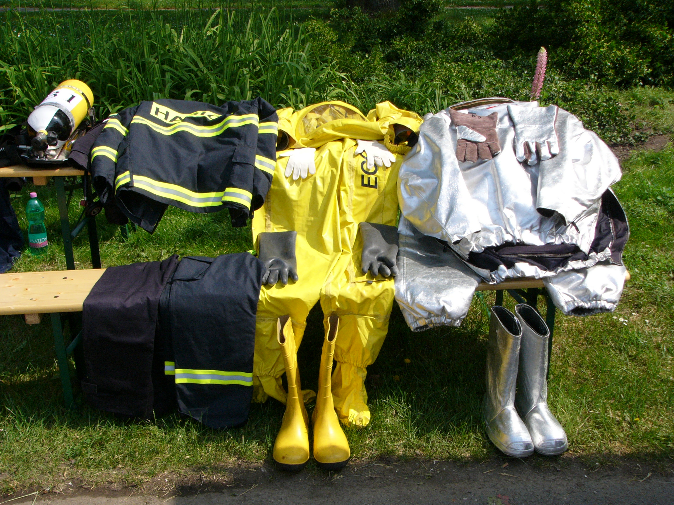 Turnout_gear_in_the_Czech_Republic