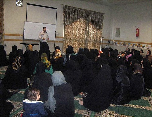 آموزش اصول ایمنی به دانش آموزان مرکز آموزشی شهید موسوی