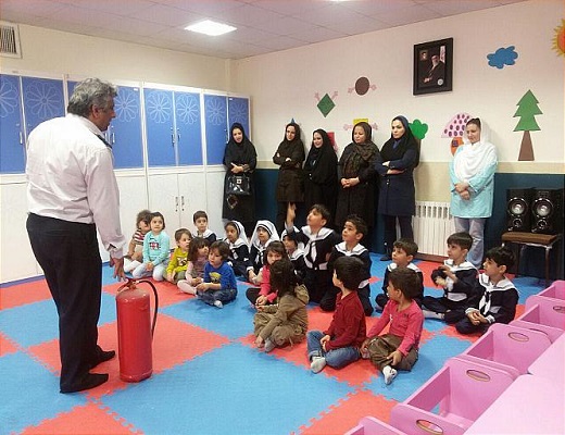 برگزاری آموزش ایمنی در مراکز آموزشی شهرک بعثت