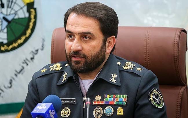 گسترش سامانه‌های دفاعی و پدافندی پیام صلح و دوستی دارد