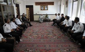 دیدار آتش‌نشانان زاهدان با آیت‌الله محامی