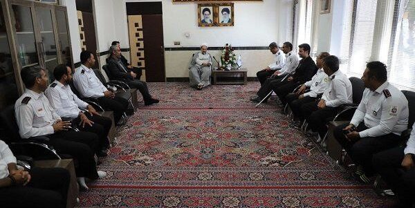 دیدار آتش‌نشانان زاهدان با آیت‌الله محامی