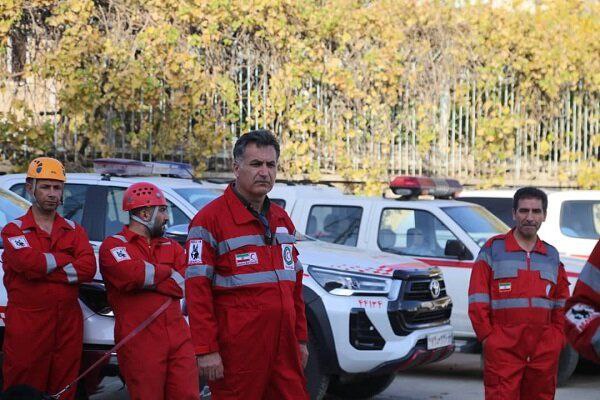 تمرین سگهای زندهیاب و ردیاب در دوره آموزشی غرب کشور