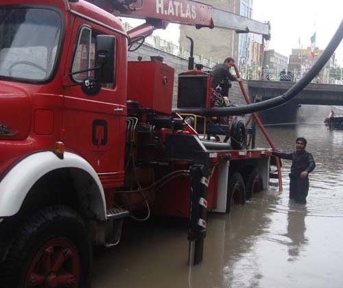 ترکیدگی لوله، بزرگراه جناح را بهم ریخت